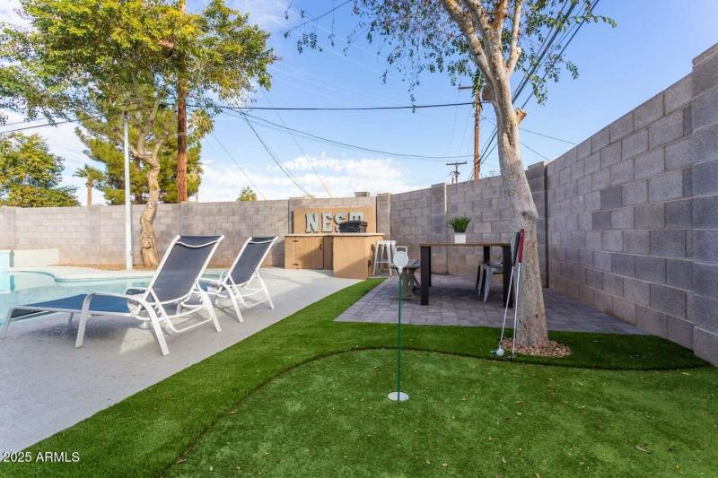 330c19f4-5a87-4833-864c-cc5e1775d84a