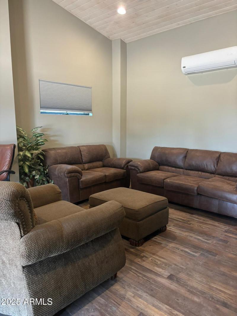 GUEST HOUSE LIVING ROOM