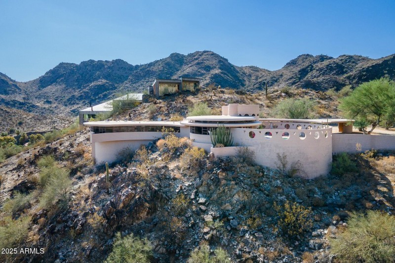 Hilltop on an acre +