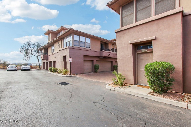 1-web-or-mls-N 76th St 2263-001