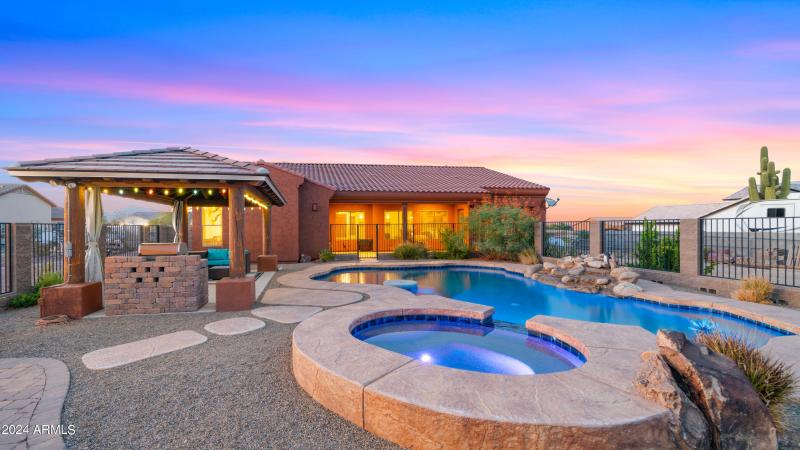 Tranquil Entertaining Space