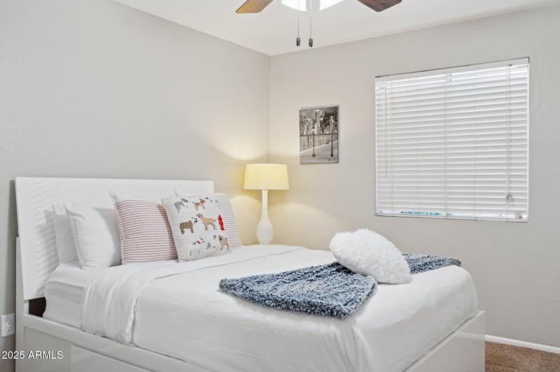 27-web-or-mls-4002-w-questa-dr