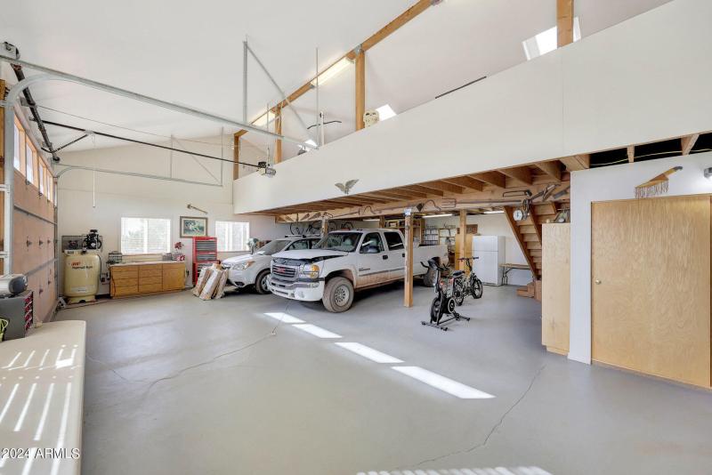 4 car garage orchard house