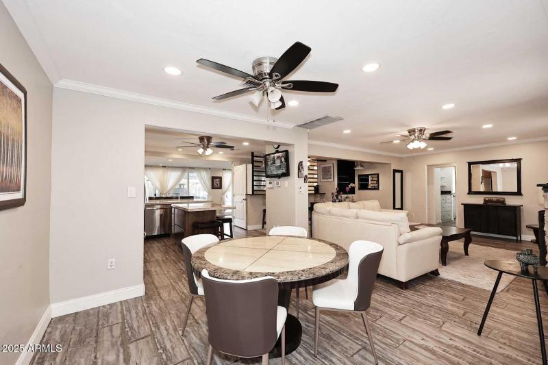 Breakfast Nook-Kitchen