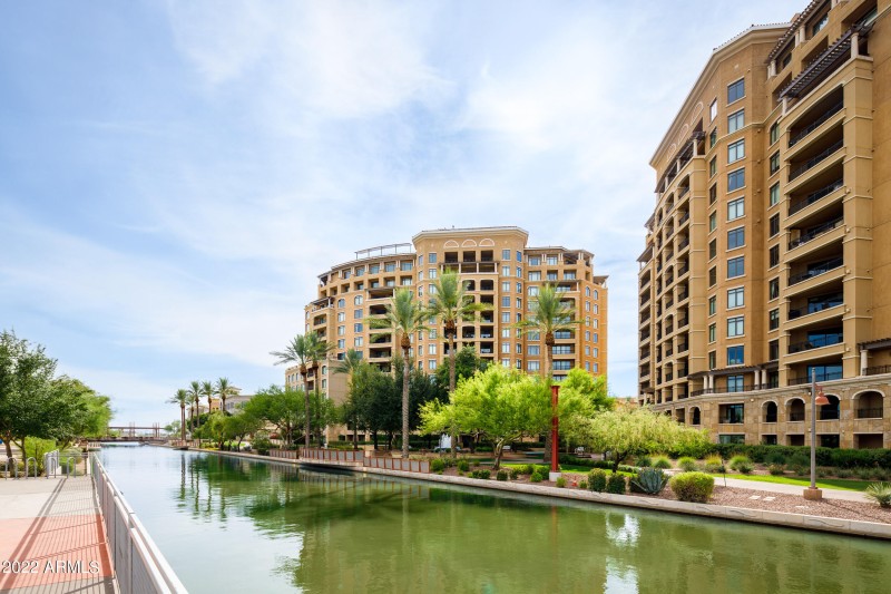 Exterior Canal
