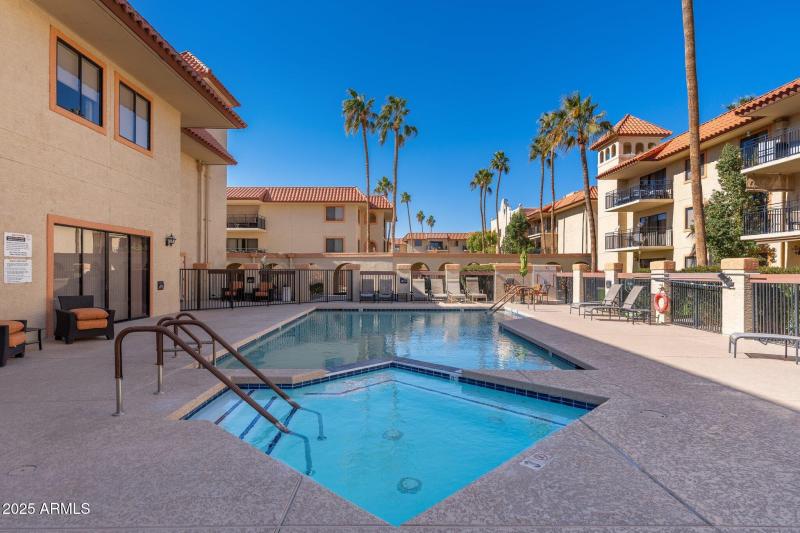 10330 W Thunderbird Blvd APT C119 - 25