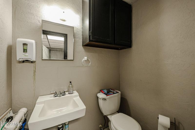 236 S Alma School Rd