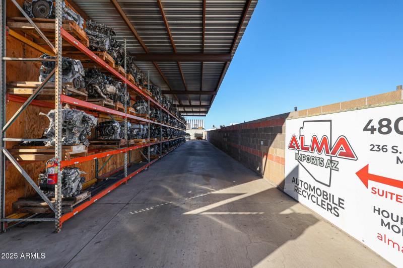 236 S Alma School Rd