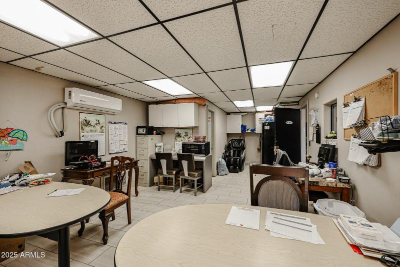 236 S Alma School Rd