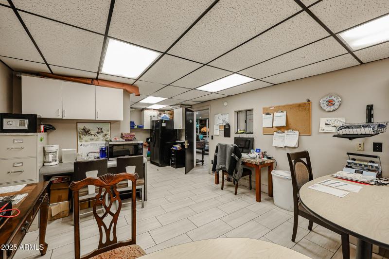 236 S Alma School Rd