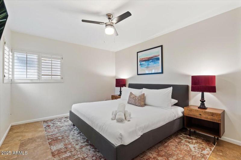 26-25_AustinDSC01016