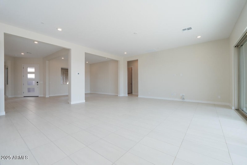 Tri Pointe Blossom Rock 500 - Great Room