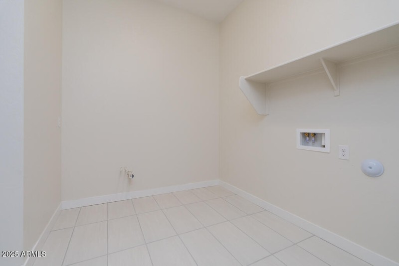 Tri Pointe Blossom Rock 500 - Laundry-1M