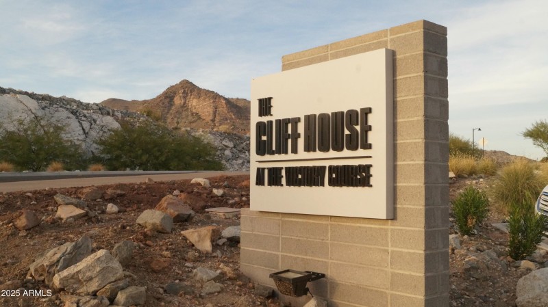 CLIFF HOUSE AT VICTORY GOLF COURSE