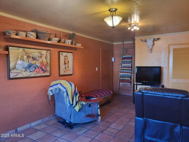 VIEW TO FRONT DOOR