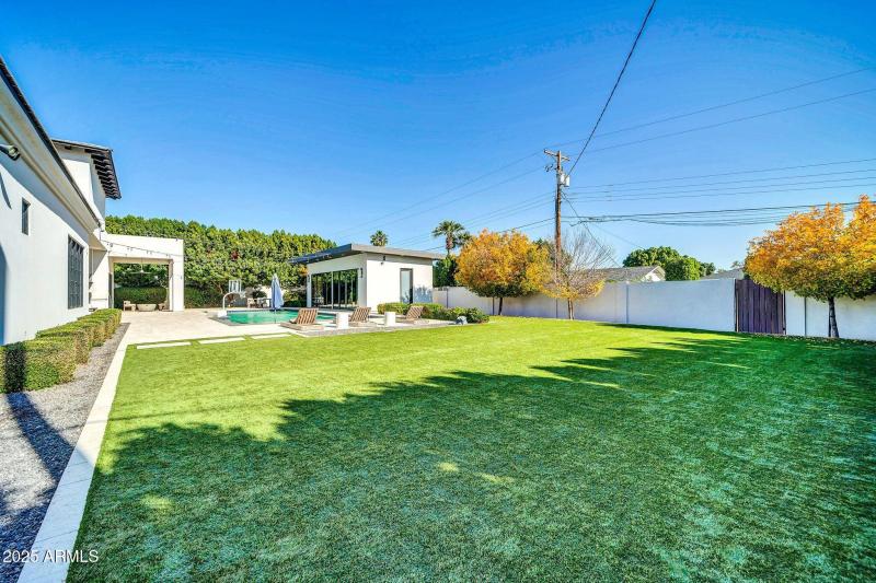 E8D61F3F-9239-4D5C-94B5-72A31A4867C1