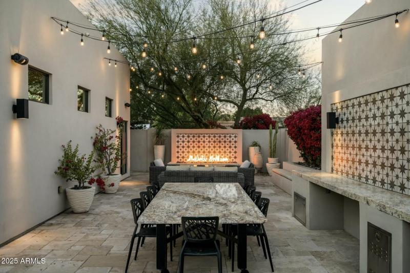Outdoor Living/Dining