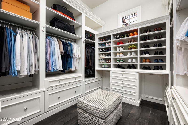 Owners Closet 2
