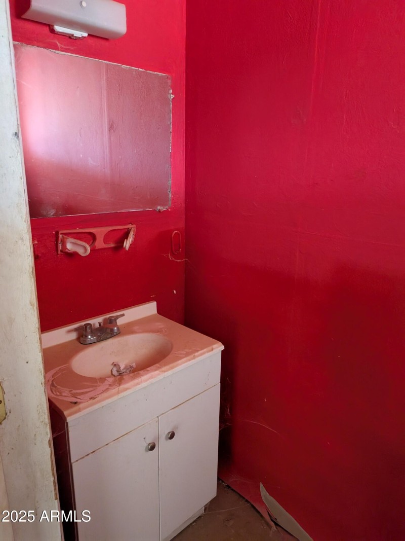 3rd bath (half bath)