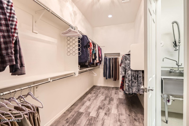 2796 E Inca L20 Primary Bedroom Closet