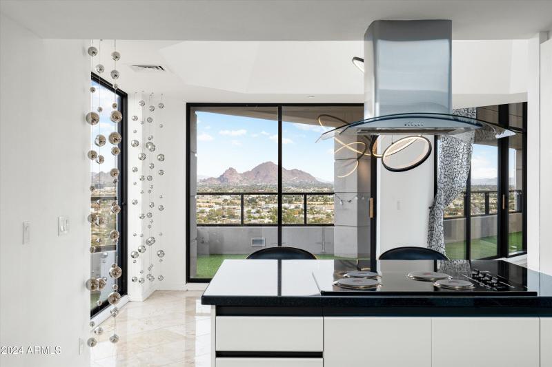 Kitchen & Camelback