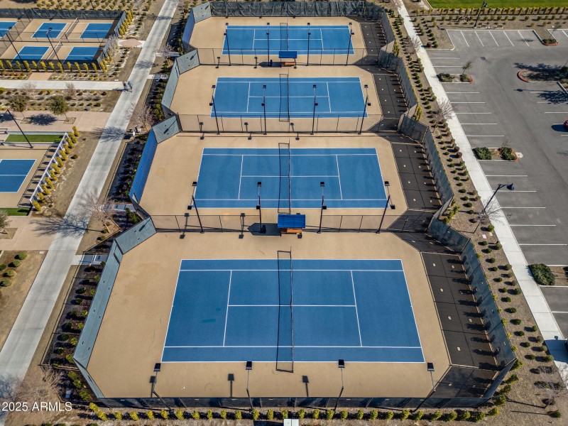 62-web-or-mls-Exterior-13