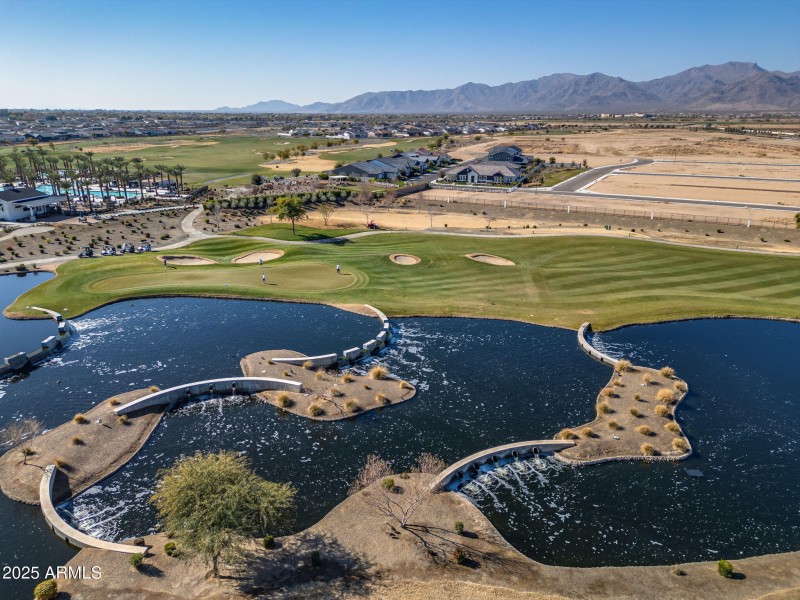 65-web-or-mls-Exterior-16