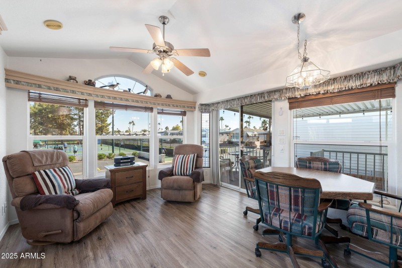 004__111 S Greenfield Rd 488