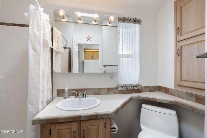 012__111 S Greenfield Rd 488