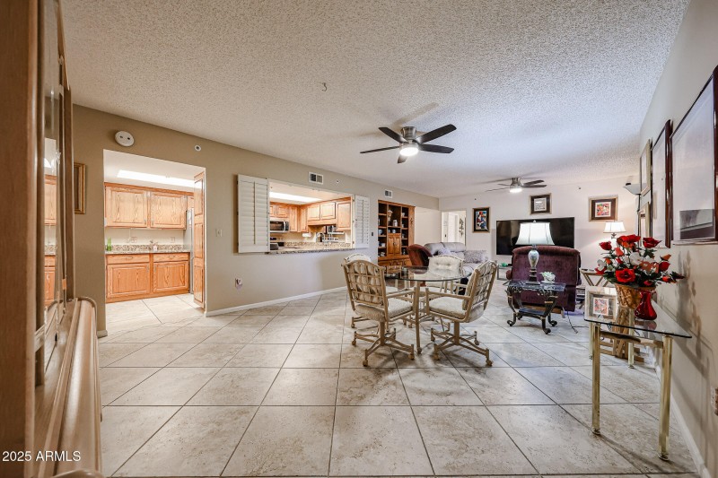 Spacious living room