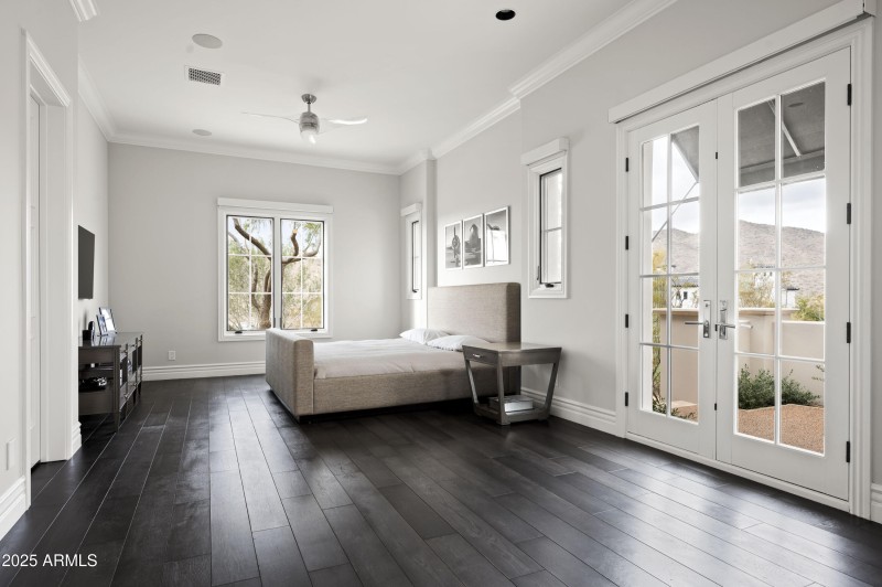 Guest Bedroom 1