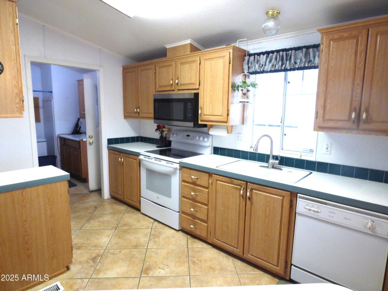 Kitchen 2