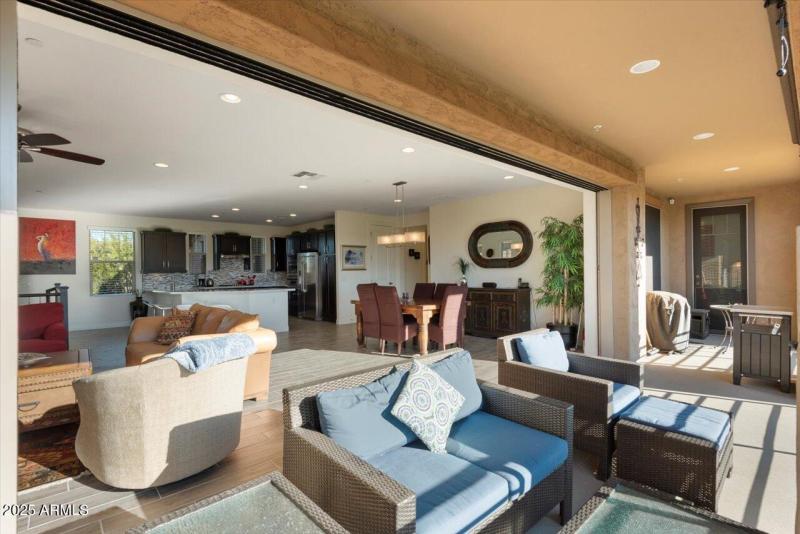 14-10260 E White Feather Ln