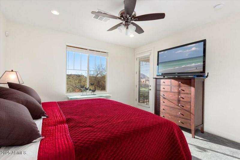 21-10260 E White Feather Ln