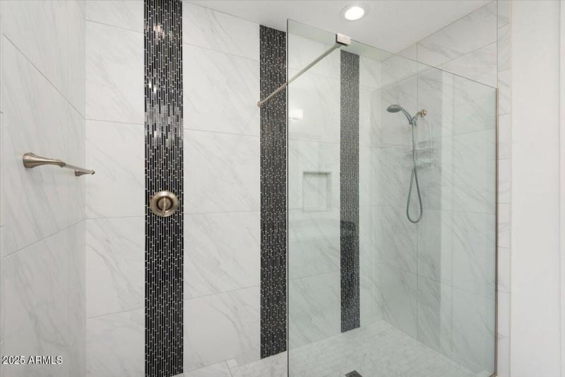 23-10260 E White Feather Ln