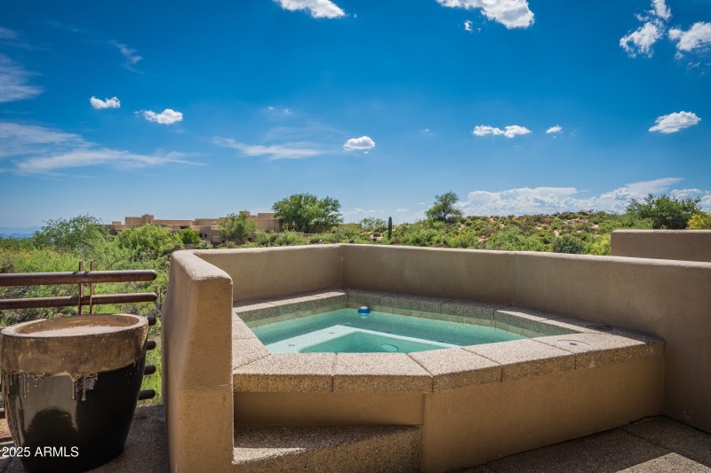 024_Spa with a view and private