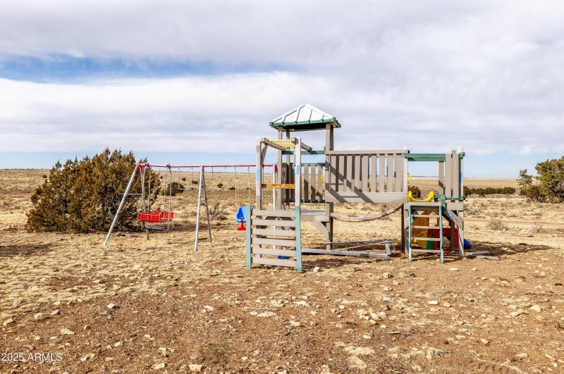 L Kids Play