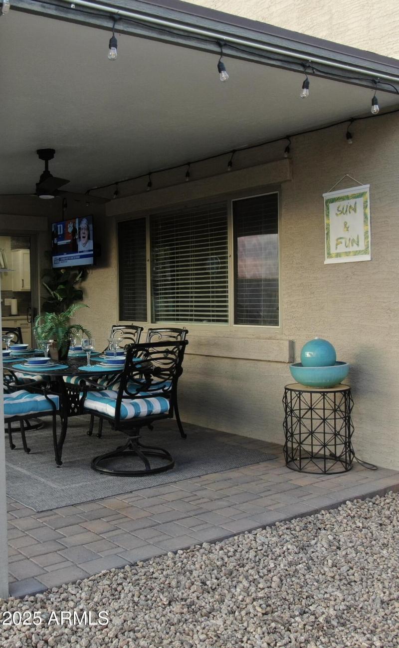 PATIO TV, LETS WATCH SOME FOOTBALL