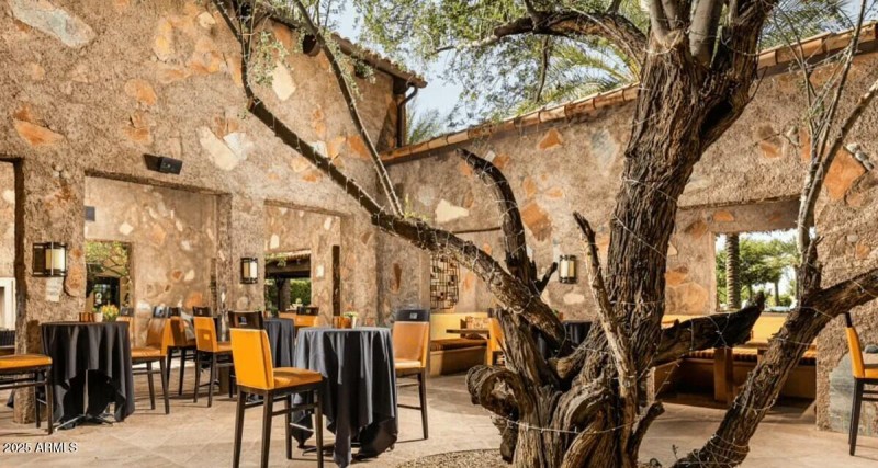 Clubhouse outdoor seating