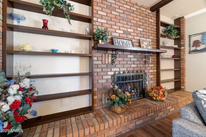 10-Living Room (3)
