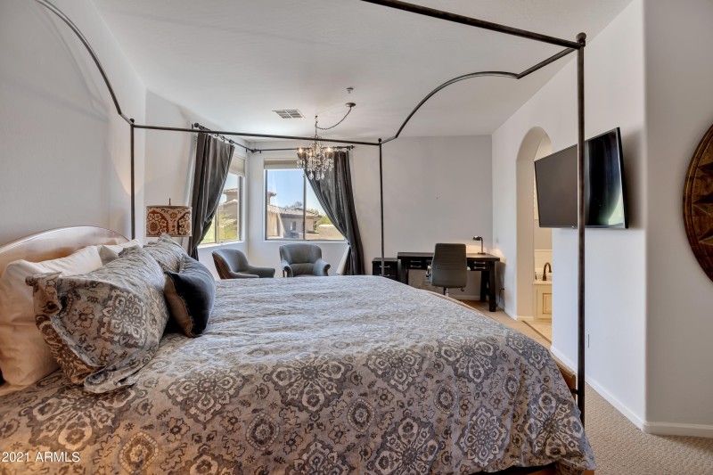 Master Bedroom King size bed