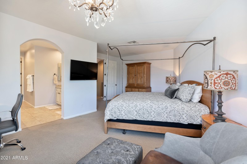 Master Bdrm with sitting and desk