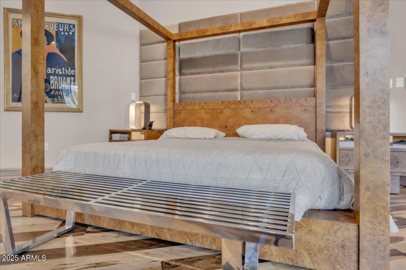 Primary Bed