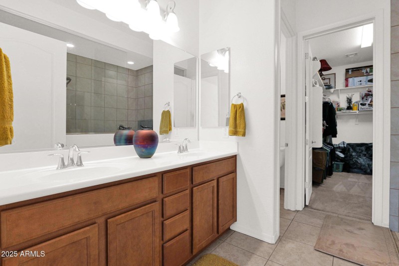 OWNERS SUITE BATHROOM