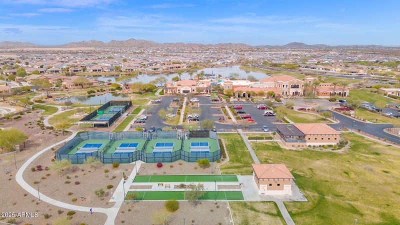 COMMUNITY AMENITITES