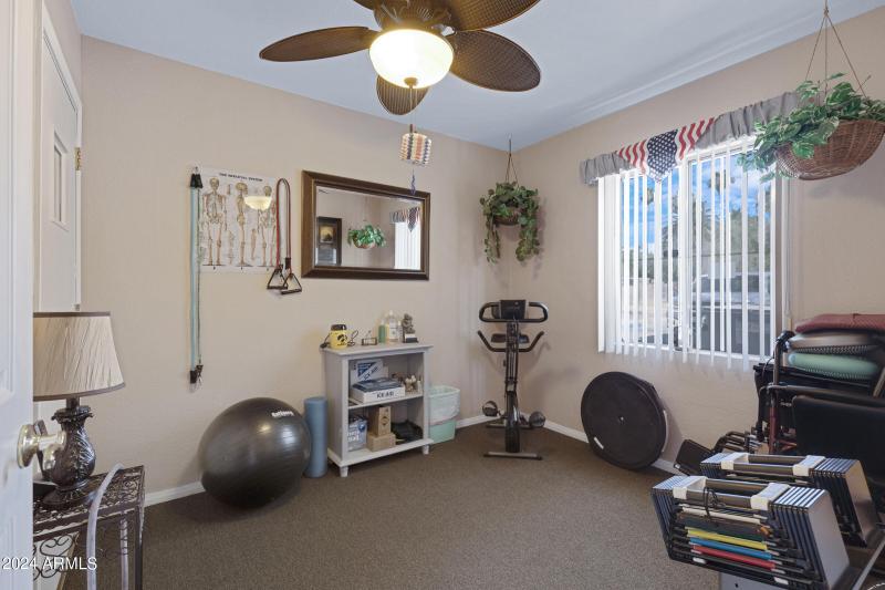 923 N Country Club Dr-18