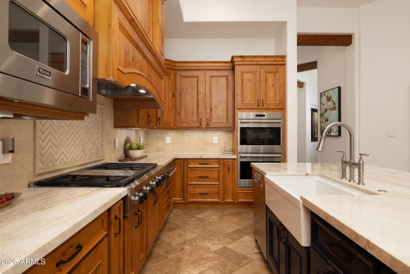 Kitchen cabinets and appliancs.
