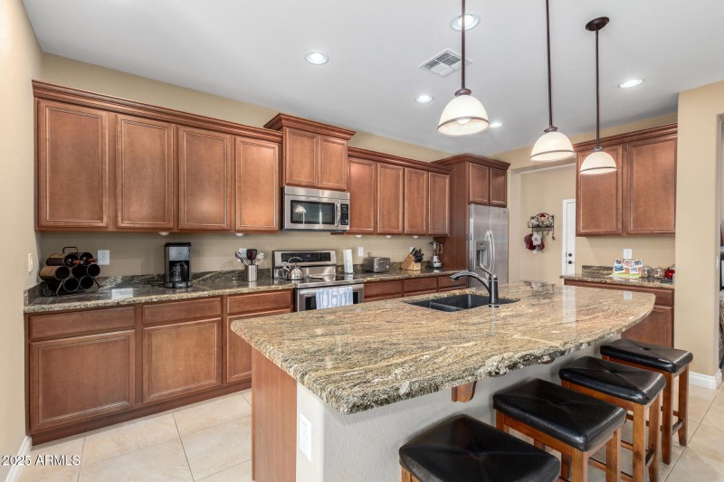 07 Kitchen