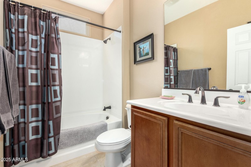 20 Bathroom 2