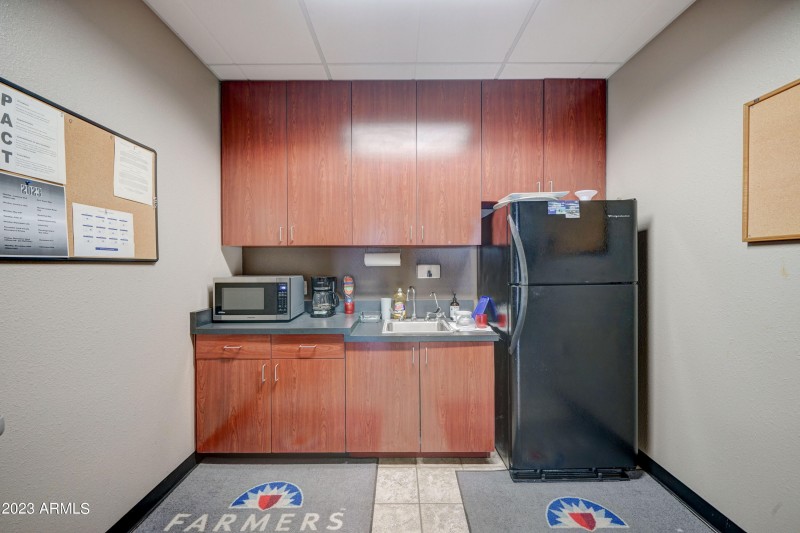 9332 E Raintree Dr-17